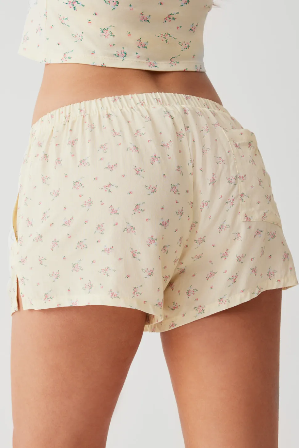 Farmhouse Floral Mini Short